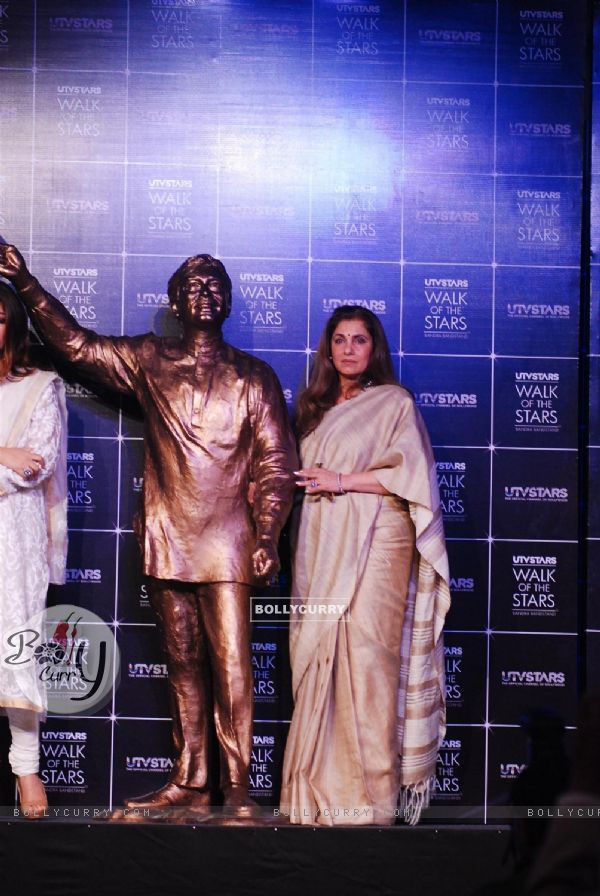 Dimple Kapadia and at the Unveiling of the Statue of Rajesh Khanna