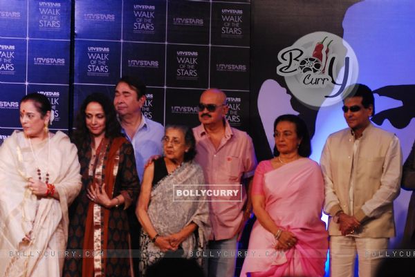 some renouned yesteryear actors were present at the Unveiling of the Statue of Rajesh Khanna