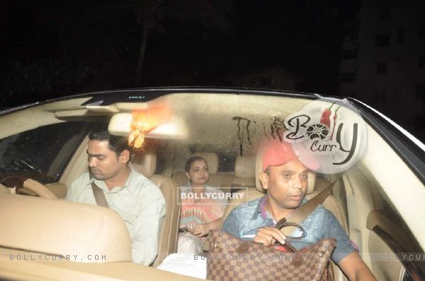 Vaibhavi Merchant arrives at Shahrukh Khan's Grand Eid Party at Mannat