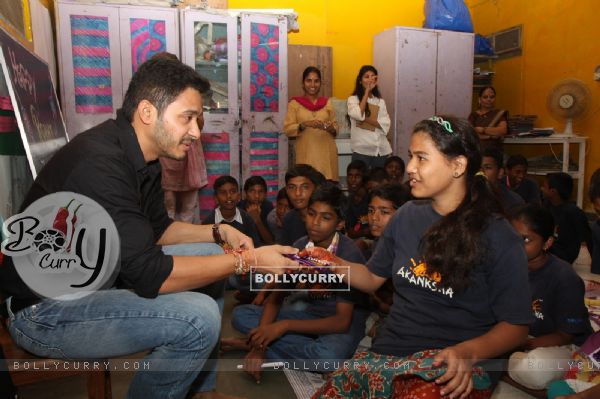 Shreyas Talpade gifts his Rakhi sisters at the NGO