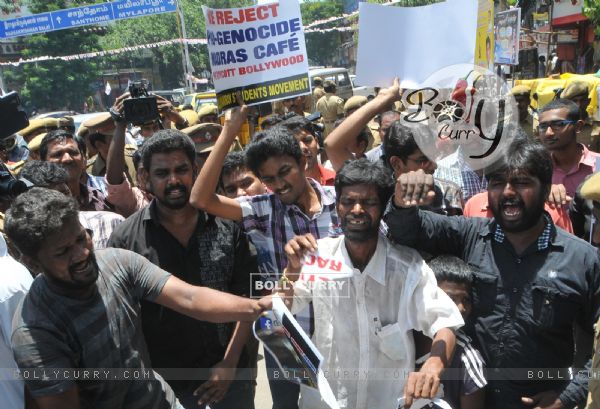 Students stage a protest against release of 'Madras Cafe' in Chennai (292759)