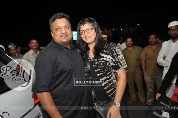 Sanjay Gurta and his wife snapped at Mumbai Airport leaving for SAIFTA