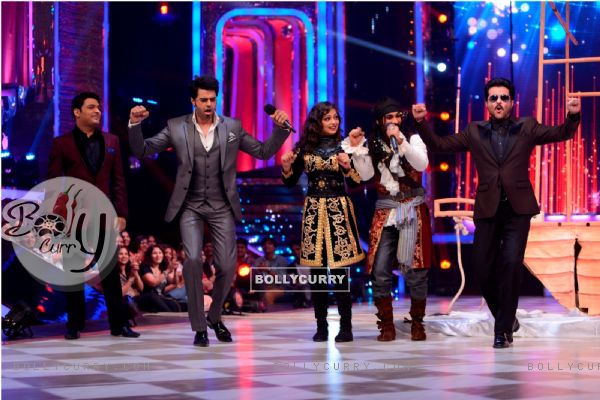 Anil Kapoor does his famous 'My name is Lakhan' dance on Jhalak Dikhla Jaa
