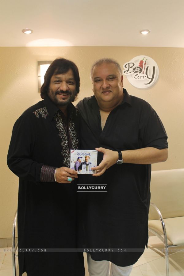 Pandit Shivkumar Sharma unveils the music album Sangathan