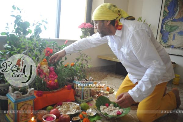 Jackie Shroff celebrates Ganesh Chaturti in a simple manner