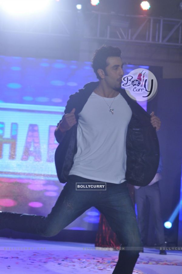Ranbir Kapoor performs at the event (297396)
