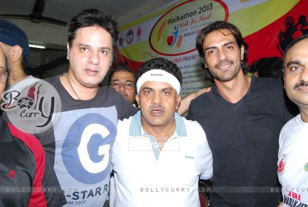 Rahul Roy and Arjun Rampal were seen at the Walkathon 2013