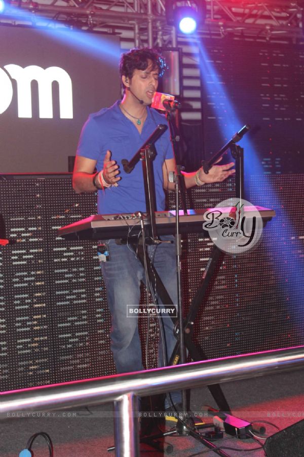 Salim Merchant performing at the Electro Musical Night 'BollyBoom'