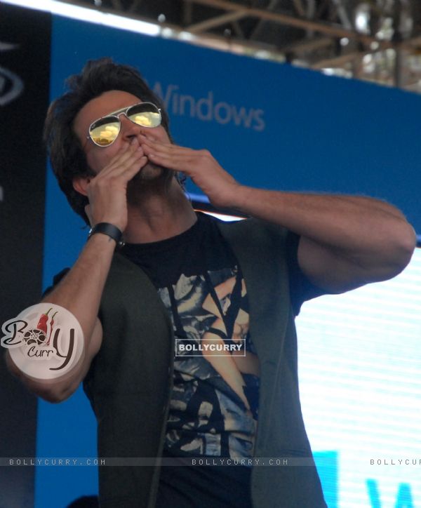 Hrithik Roshan at the launch of the Krrish 3 game (298815)