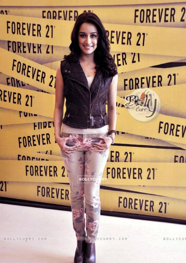 Shraddha Kapoor at Forever 21's store launch