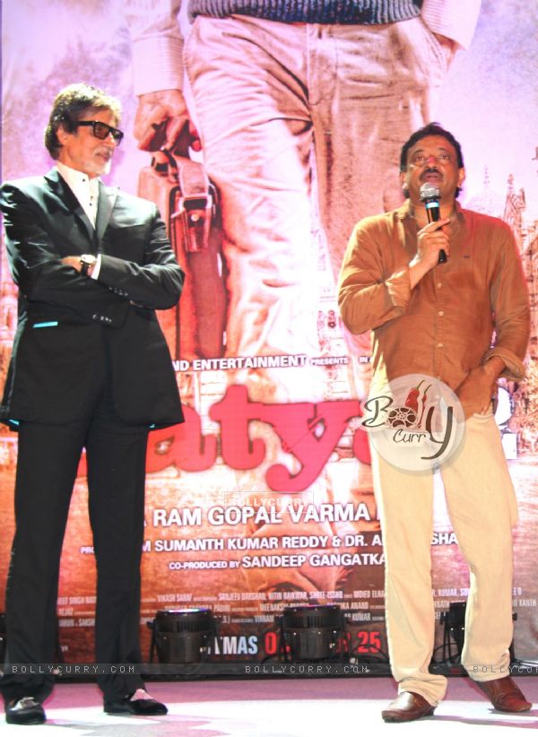 Amitabh Bachchan and Ram Gopal Varma during the Satya 2 Theme Party (300206)