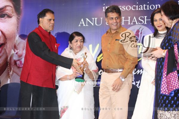 Lata Mangeshkar awared at the Yash Chopra Memorial Award