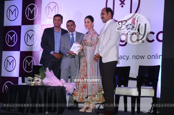 Kareena Kapoor launches Malabar Gold and Diamond's e-commerce venture