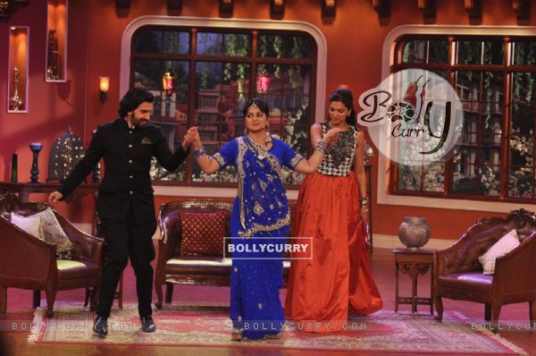 Promotion of Ram Leela on Comedy Nights with Kapil (301920)