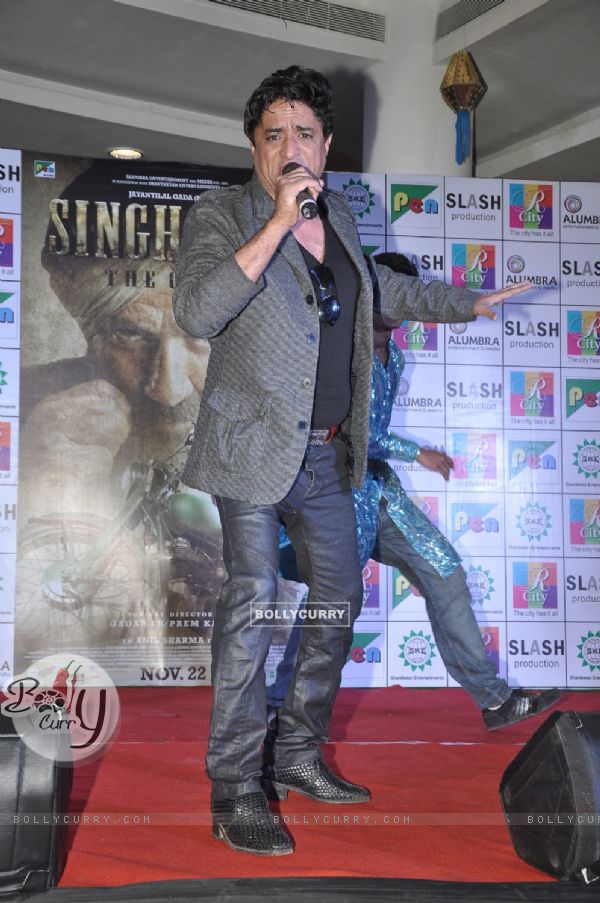 Anand Raj Anand performs at Promotion of 'Singh Saab The Great' at R - City Mall (303921)