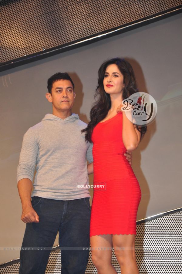 Aamir & Katrina at the Launch of DHOOM3 Official Merchandise
