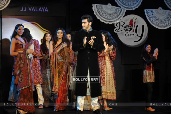 Arjun Kapoor in a J J Valaya creation at the Blenders Pride Fashion Tour 2013
