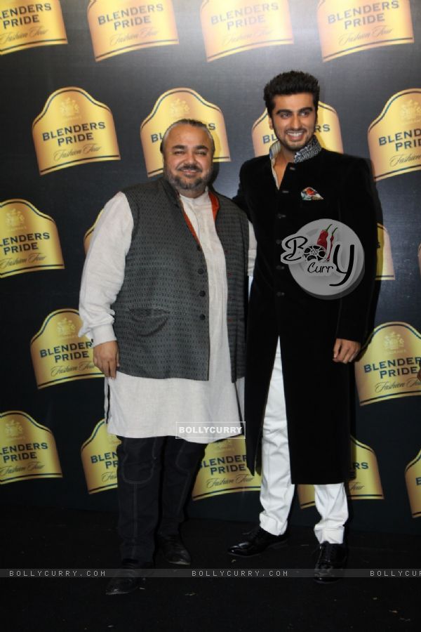 J J Valaya and Arjun Kapoor at the Blenders Pride Fashion Tour 2013