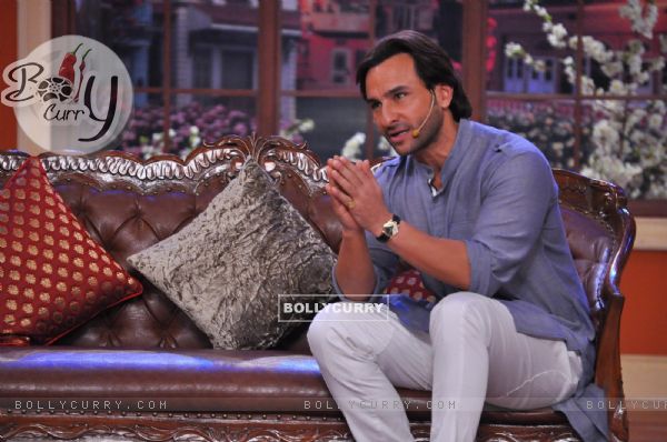 Saif during Bullet Raja's Promotions on Comedy Nights with Kapil (304718)