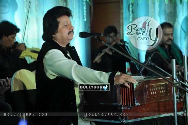 Pankaj Udhas performs at the event