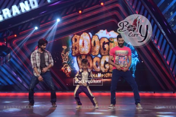 Grand premiere of Boogie Woogie with Shahid and Prabhudeva (305801)