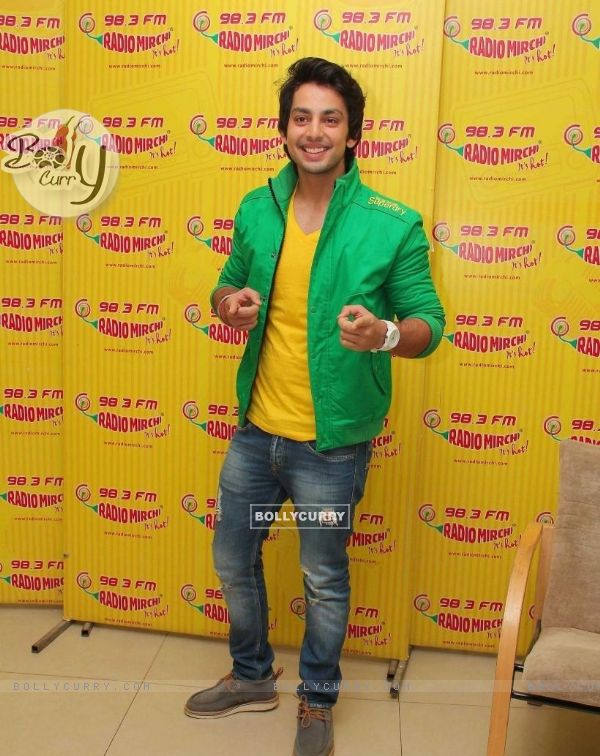 Himanshu Kohli at the Promotion of Yaariyan at Radio Mirchi