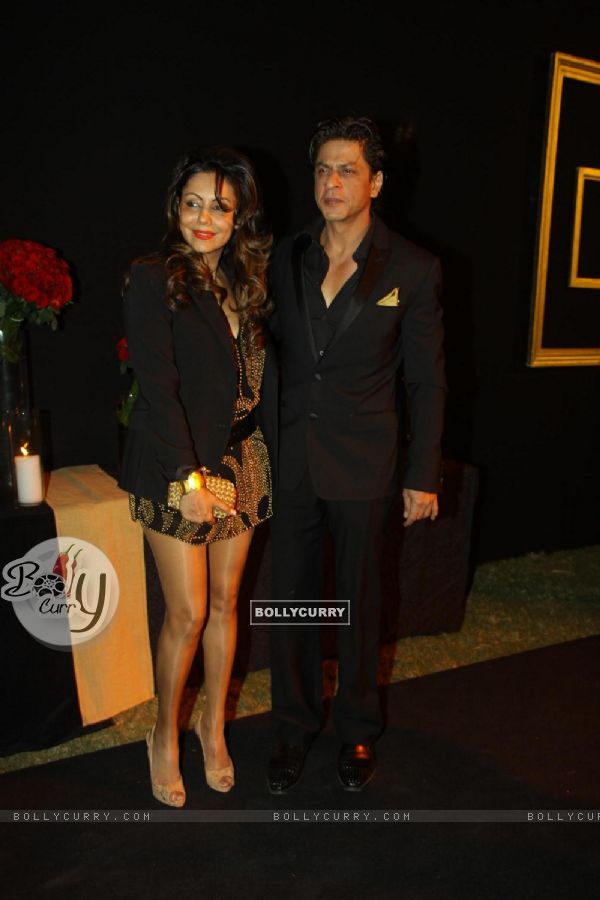 Gauri and Shahrukh Khan were seen at Deepika Padukone's party