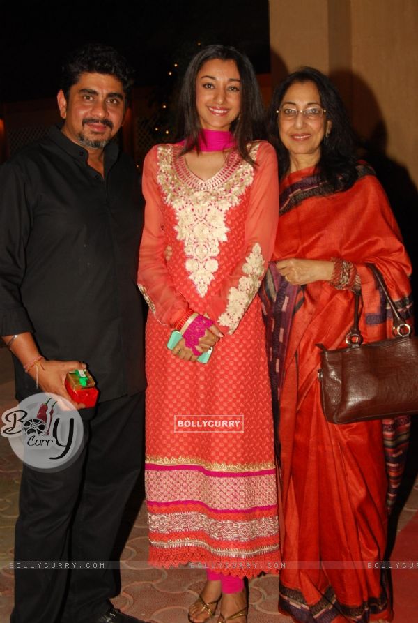 Rajan Shahi with Amardeep Jha and her daughter at the get together for Aur Pyar Ho Gaya