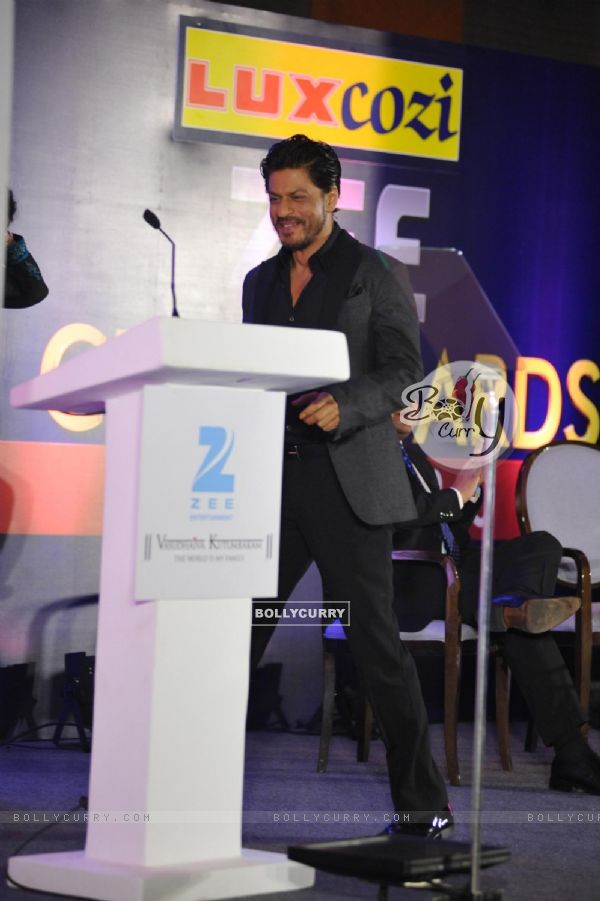 Shahrukh Khan at the Press conference to announce Zee Cine Awards 2014