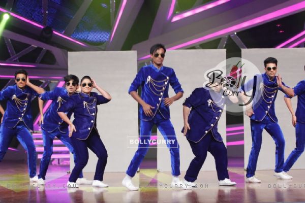 India's Dancing Superstar's finalists perform on Nach Baliye 6