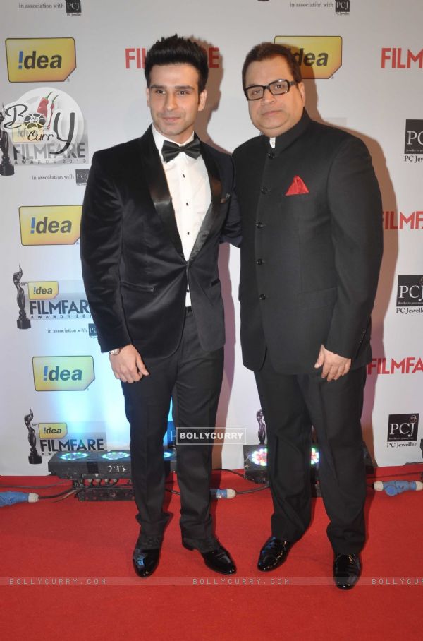 Girish Kumar and Ramesh Taurani were at the 59th Idea Filmfare Awards 2013