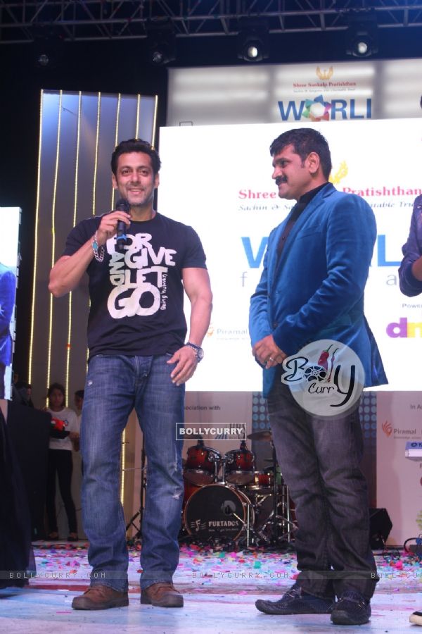 Salman Khan addresses the Worli Festival 2014