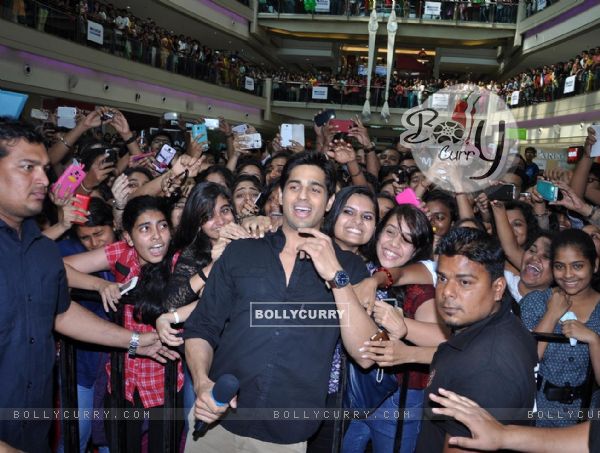 Sidharth Malhotra at the Promotions of Hasee Toh Phasee (310369)