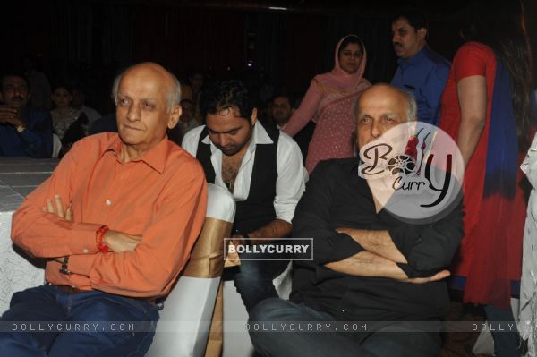 Mukesh and Mahesh Bhatt were seen at the Press Meet of Ye Rab (310545)