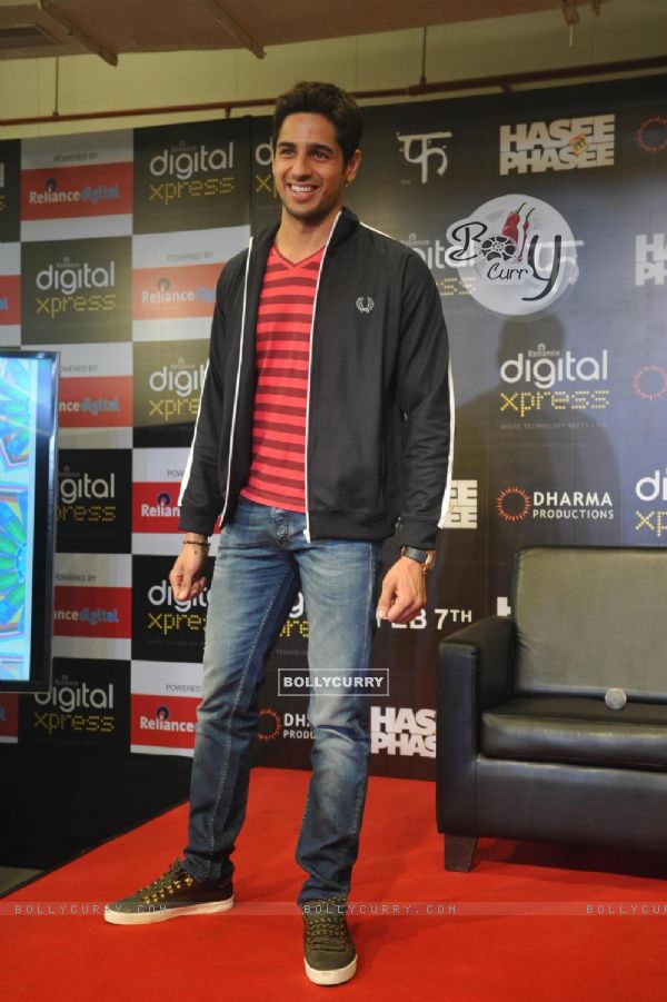 Sidharth Malhotra at the Launch of film 'Hasee to Phasee' App