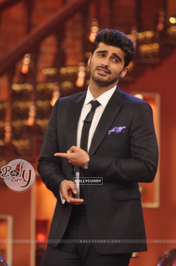 Arjun Kapoor Promotes 'Gunday' on Comedy Nights with Kapil (311339)