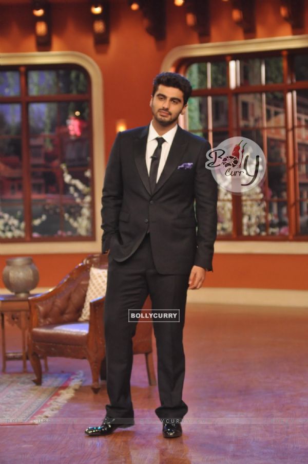 Arjun Kapoor Promotes 'Gunday' on Comedy Nights with Kapil (311341)
