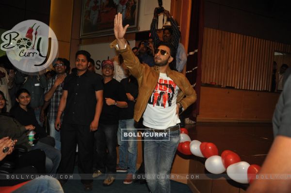 Promotions of 'Gunday' in Wellinkar College (311896)