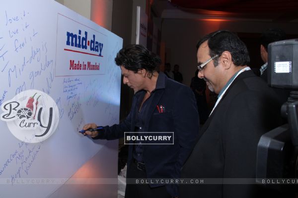 Shahrukh Khan at the MiD-DAY relaunch