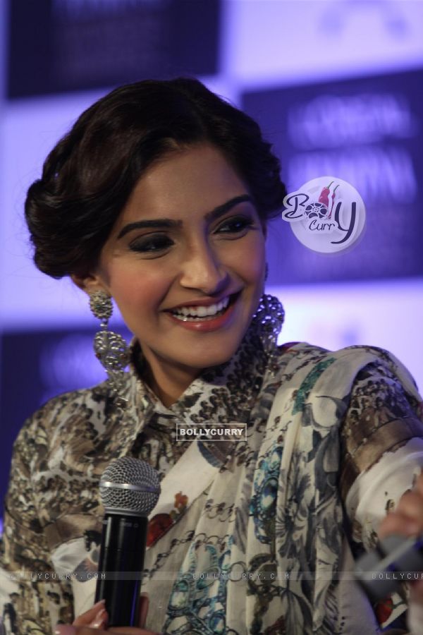 Sonam Kapoor announces the third edition of the L'Oreal Paris Femina Women Awards