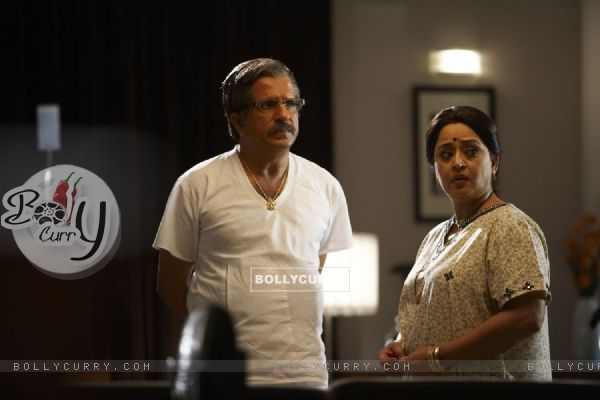 Darshan Jariwala and Shoma Anand in Life Partner movie