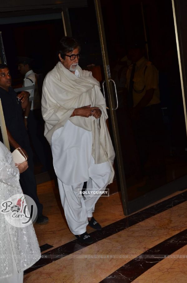 Amitabh Bachchan at Sanjeev(Bobby) Chawla's Prayer Meet
