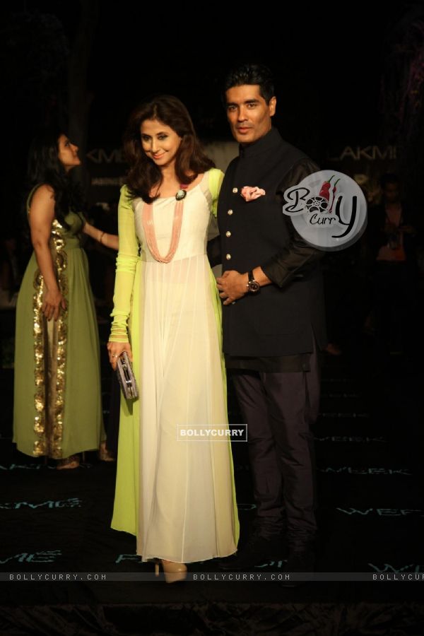 Manish Malhotra and Urmila at Lakme Fashion Week Summer Resort