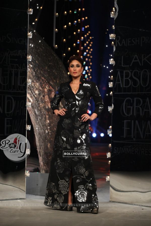 Kareena Kapoor at the Lakme Fashion Week Summer Resort 2014