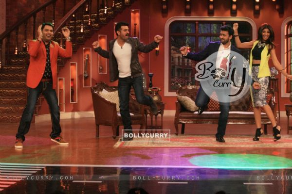 Promotion of Dishkiyaoon on the sets of Comedy Nights with Kapil (315176)