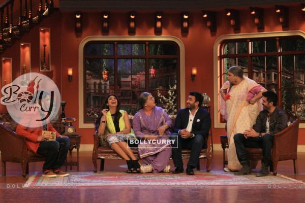 Promotion of Dishkiyaoon on the sets of Comedy Nights with Kapil (315180)