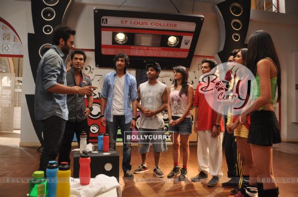 Jackky Bhagnani at the Promotion of 'Youngistaan' on  Dil Dosti Dance