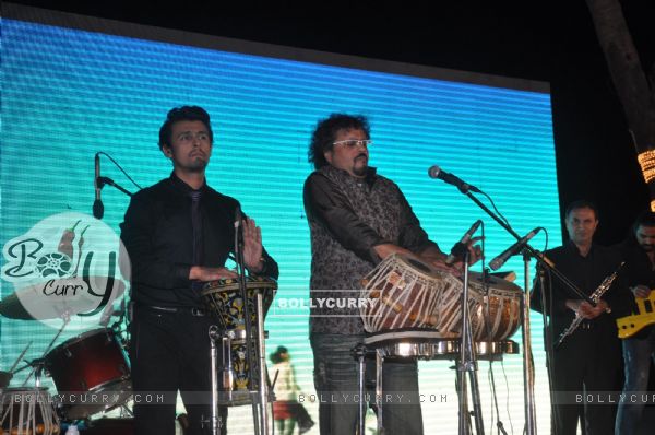 Sonu Nigam performs at the Music Launch of 'Jal' (315299)