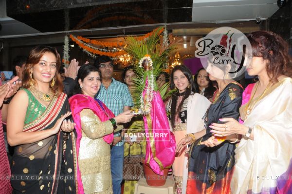 Marathi Film Actors celebrates Gudi Padwa at Popley Jewellers