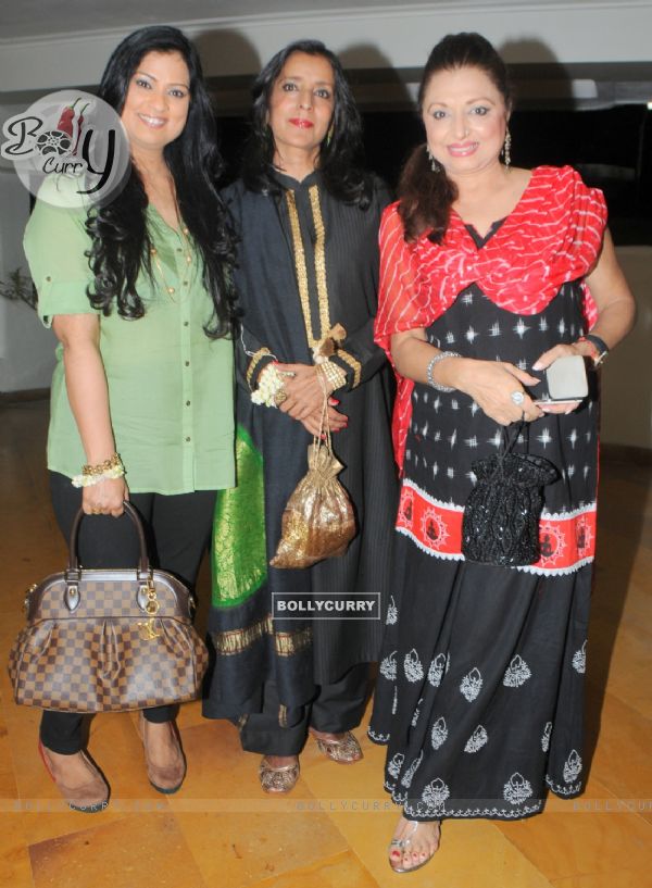 Richa Sharma with Medha Jalota & Anita Kanwal at Shaam -e-Qwwali